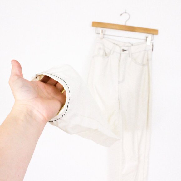 *Pretty Little Thing White Faux Leather Contrast Stitch Straight Leg Pants - Picture 8 of 10